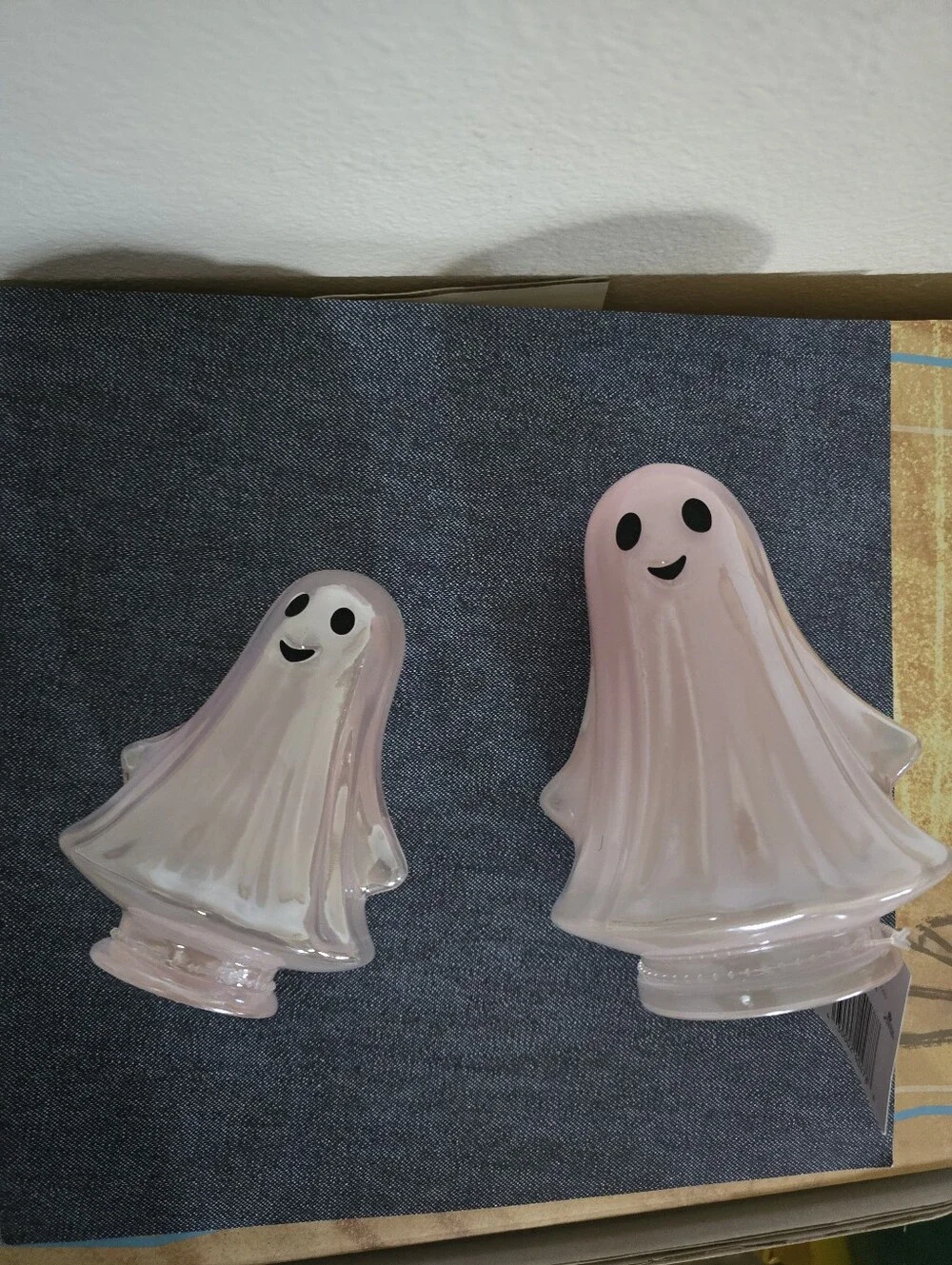 Iridescent Pink Ghost Halloween Table Decor Set - Home Party Supplies